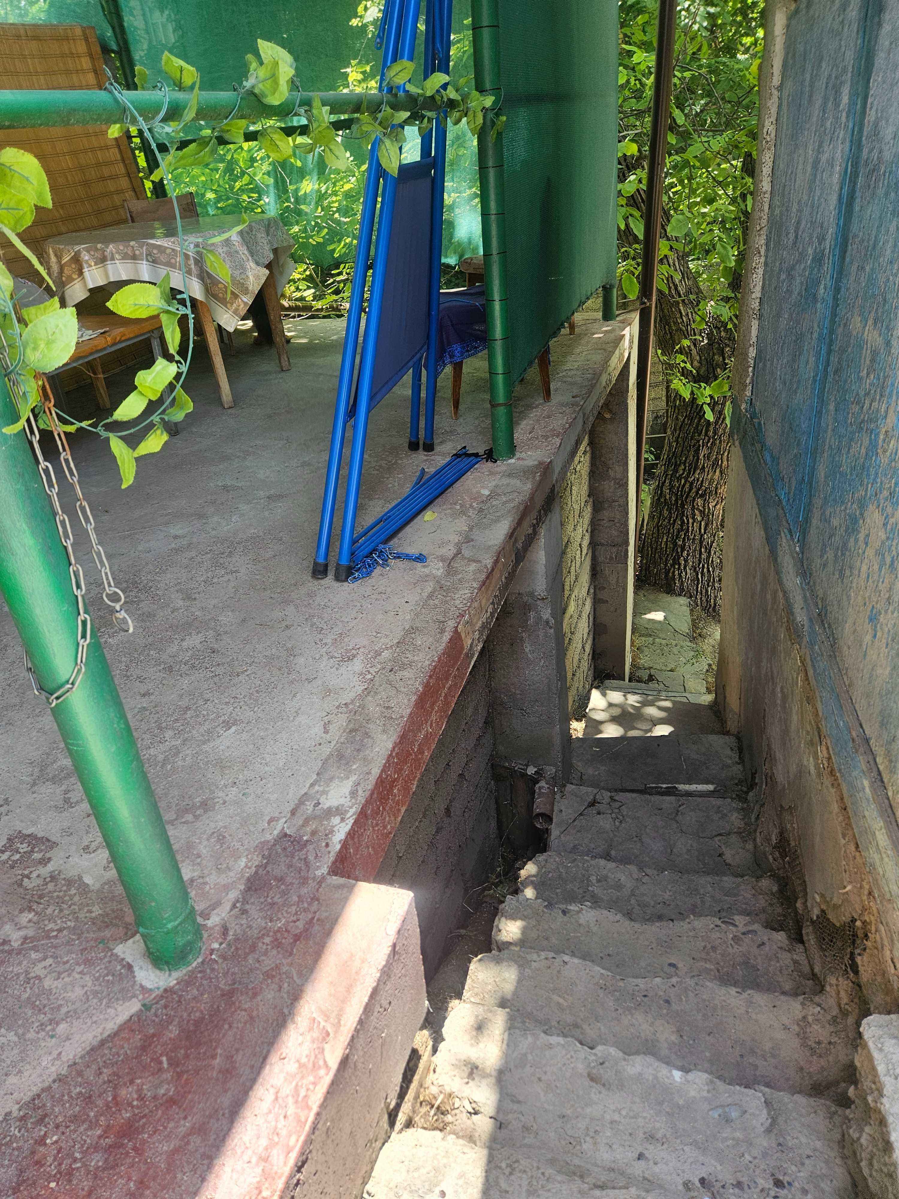 Продаётся участок 7,5 соток в Мирзо-Улугбекском р-не, рядом с Oxb. sch