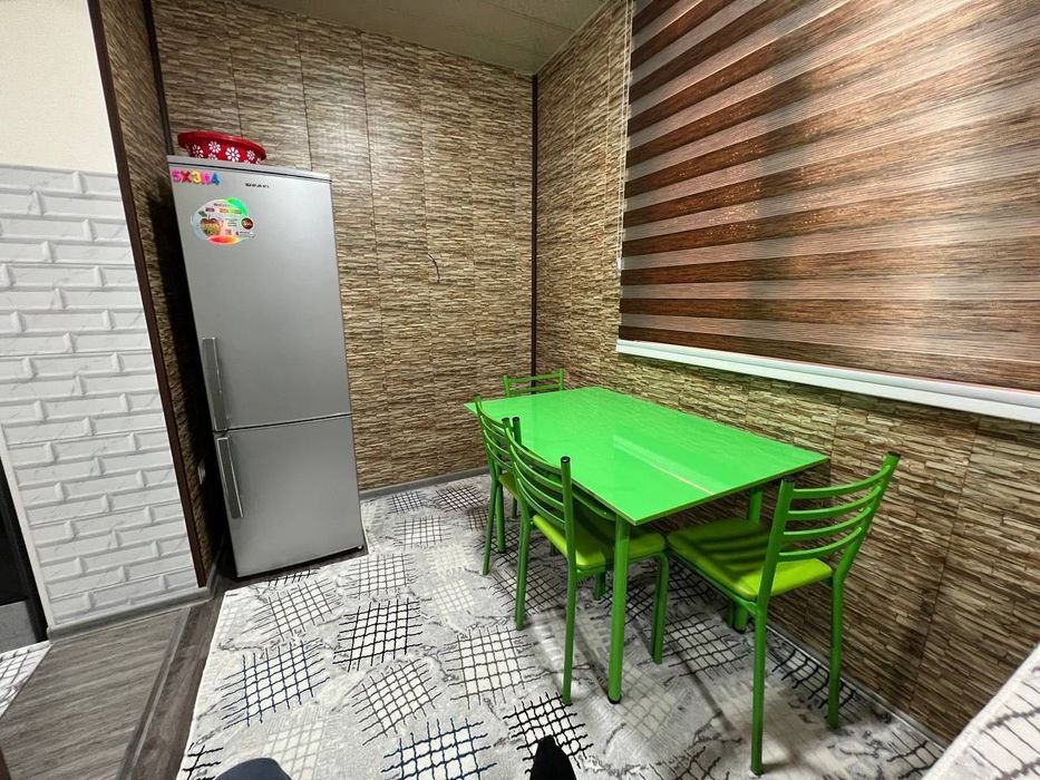 Сдается 3х комнатная квартира 
С обстановкой 
В горде Алмалыке