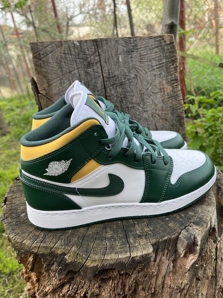 Jordan 1 Mid Sonics