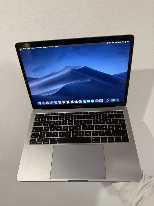 MacBook Pro 13 2017 / 2,3 GHz i5 / 8GB RAM / 256 SSD