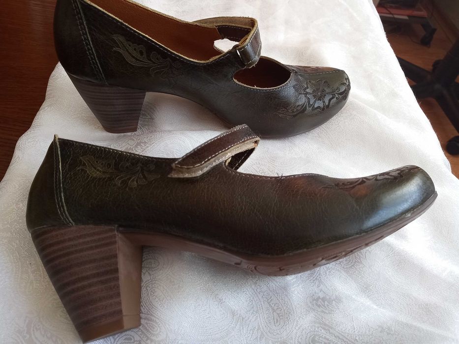 Дамски обувки 39