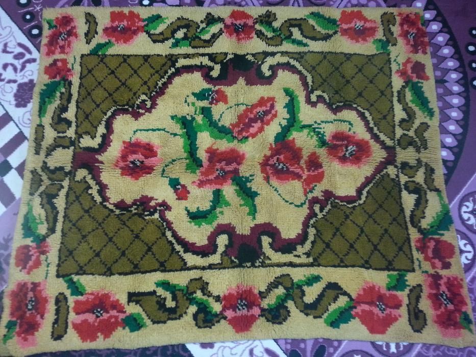 Китеници 2 броя Маковете и Царската корона - НОВИ