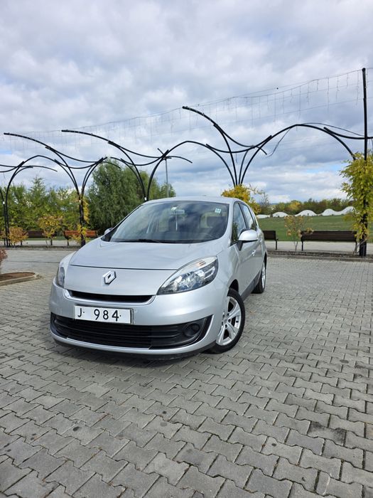 Renault Grand Scenic 

Motor 1.5 Dci

Cutie manuala 6+1 trepte

Km:265