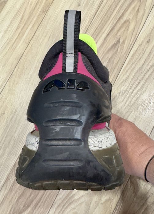 Nike auto adapt Max