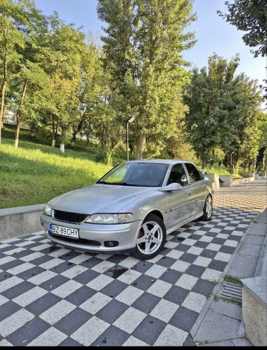 Vand sau schimb opel vectra b