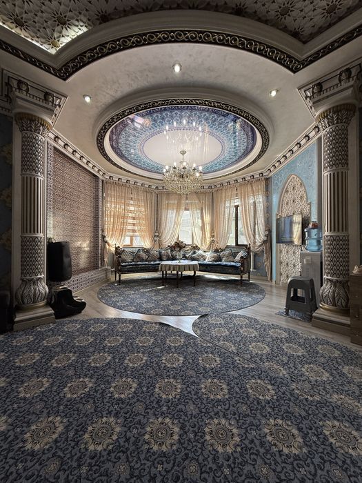 6,7 соток 6 хона сифатли қурилган авторский проэктдаги ховли сотилади!