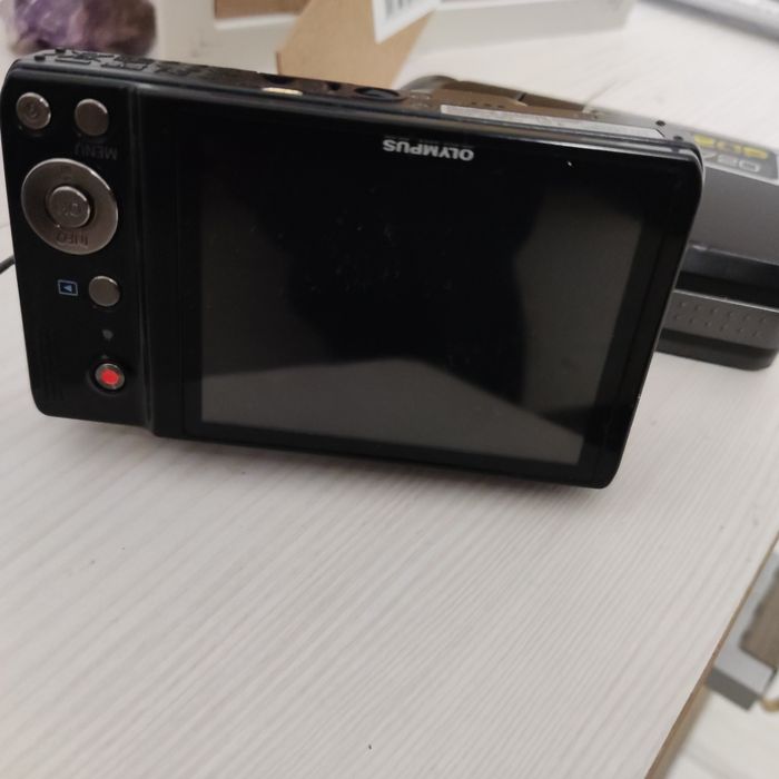 Продават се двата за една цена