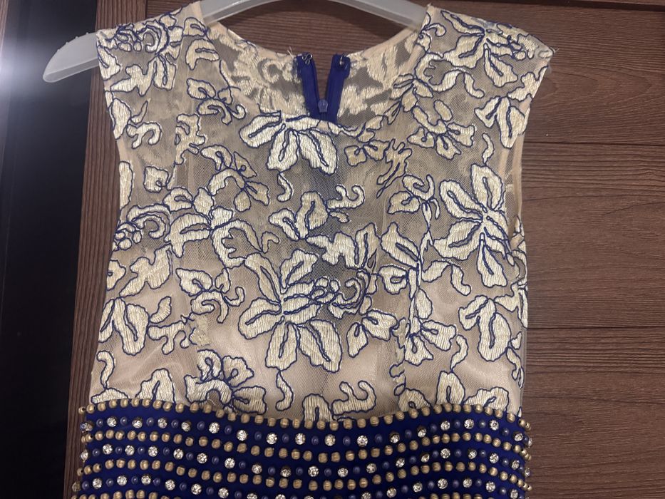 Платье размера С, пышное