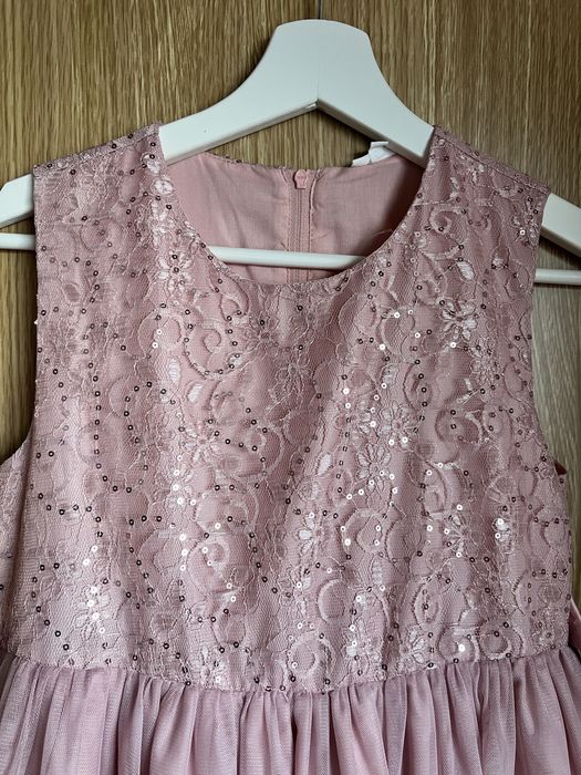 Празнична рокля 152 см