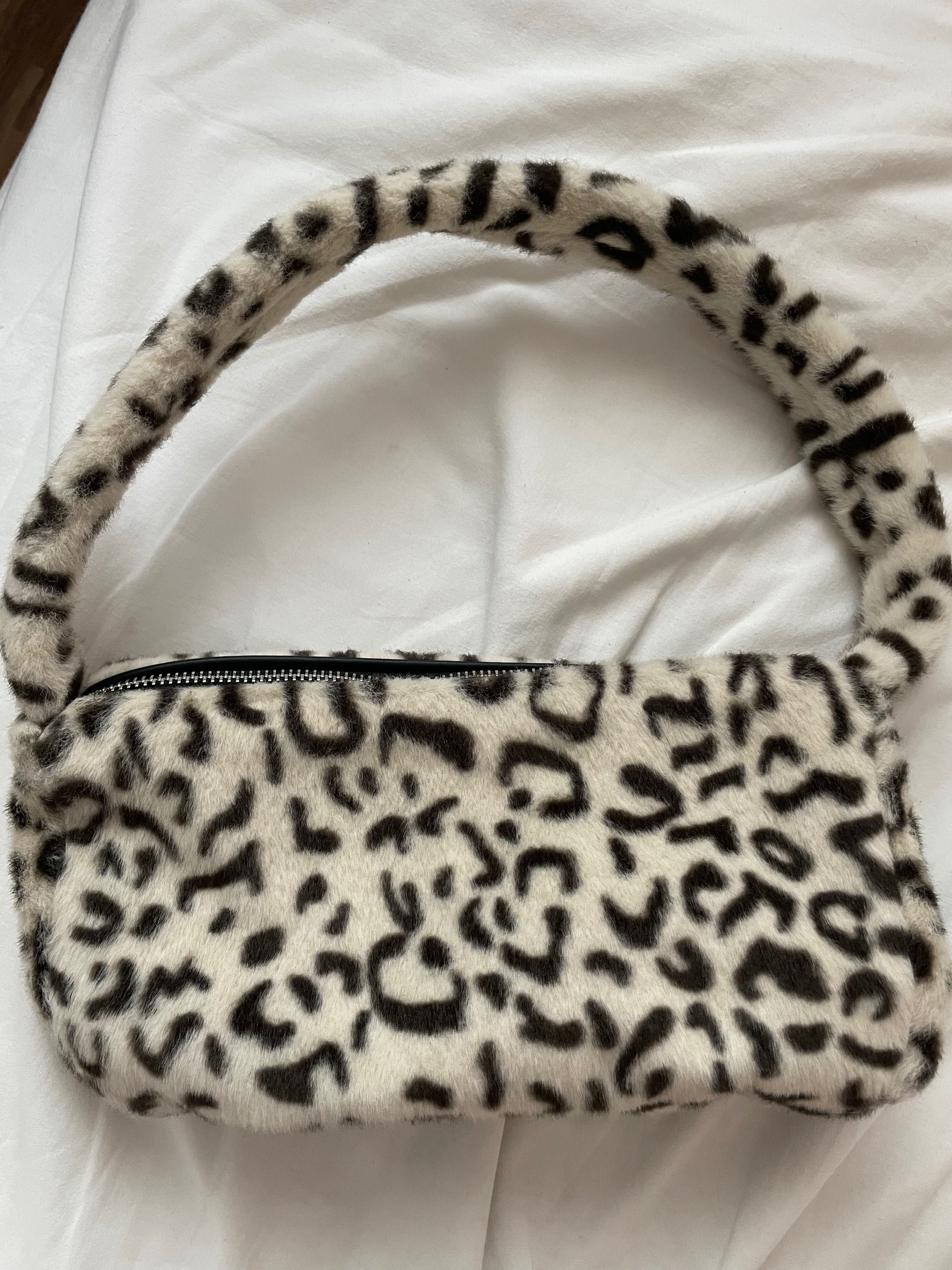 Дамска чанта с леопардов принт