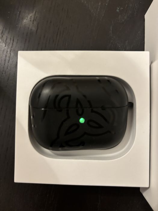Apple AirPods Pro Gen 2 - lightning