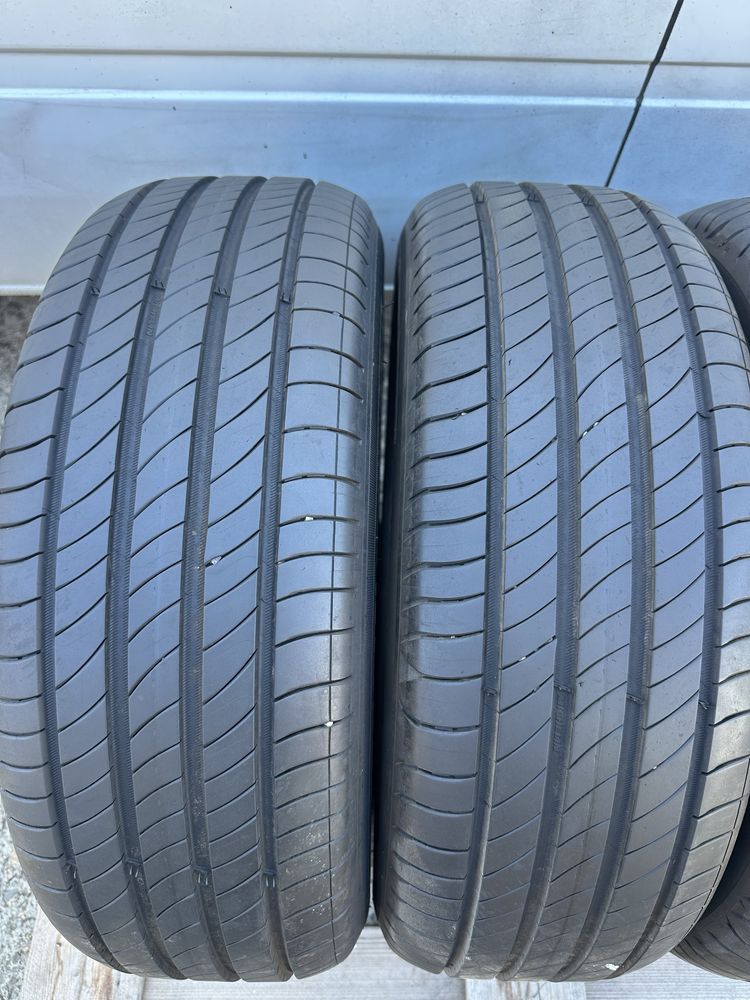 215/60/16 Michelin dot23