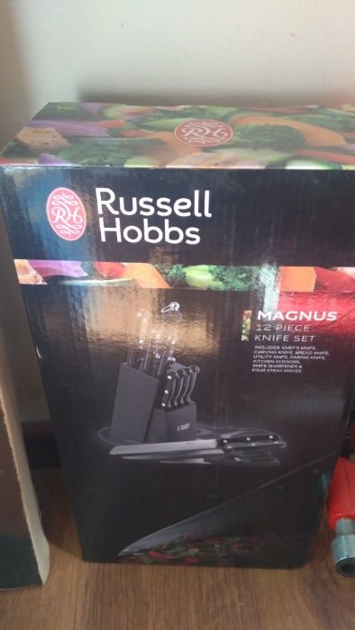 Set cuțite Russell Hobbs. Sigilat