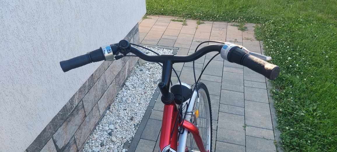 Vând Bicicleta Treking Roti 28 de oras Fischer Cadru Aluminiu