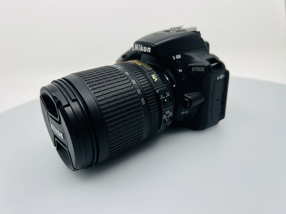Nikon D5600 + Obiectiv AF-S 18-105mm/Pret fix!