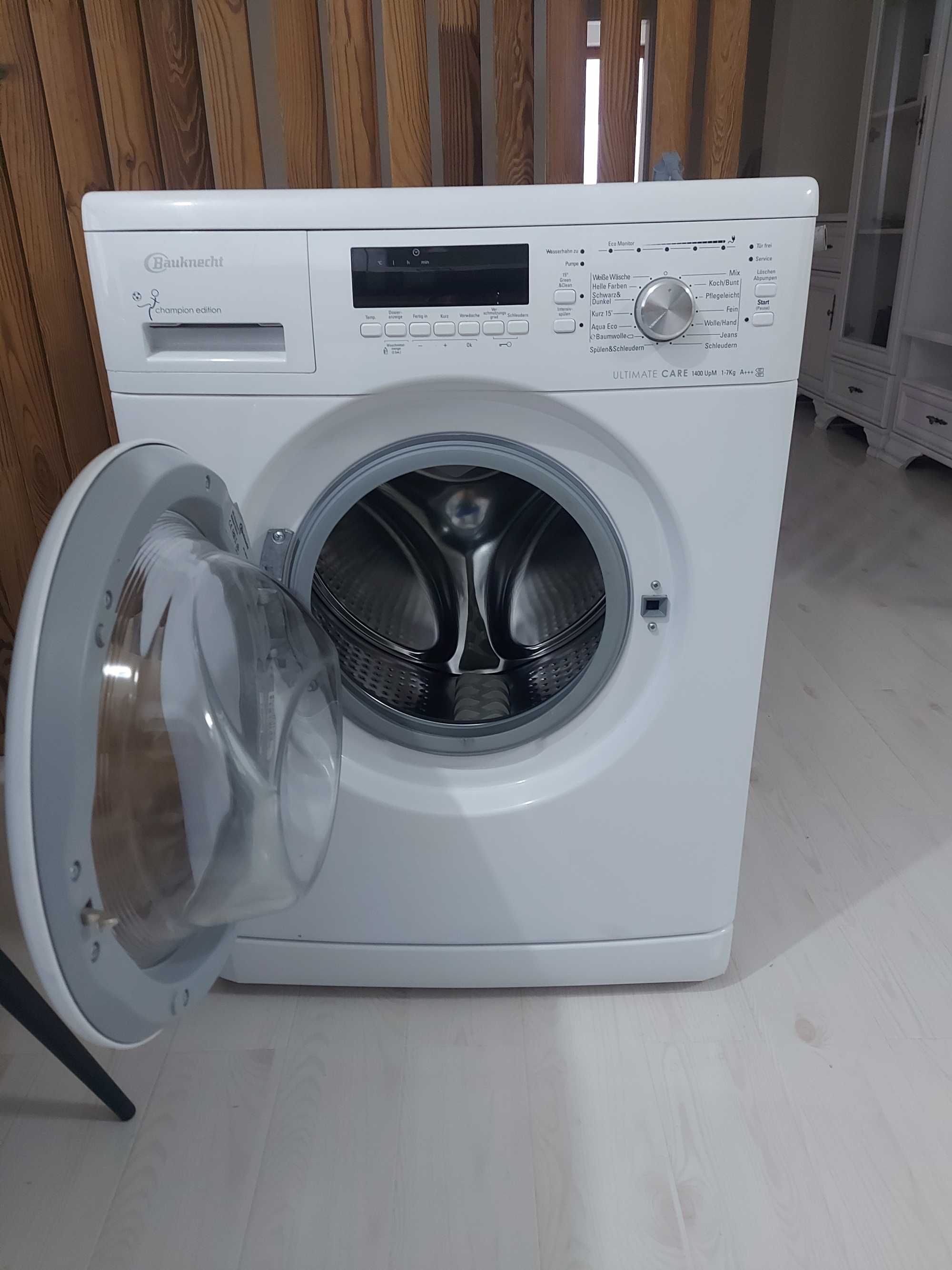 Vand masina de spalat haine