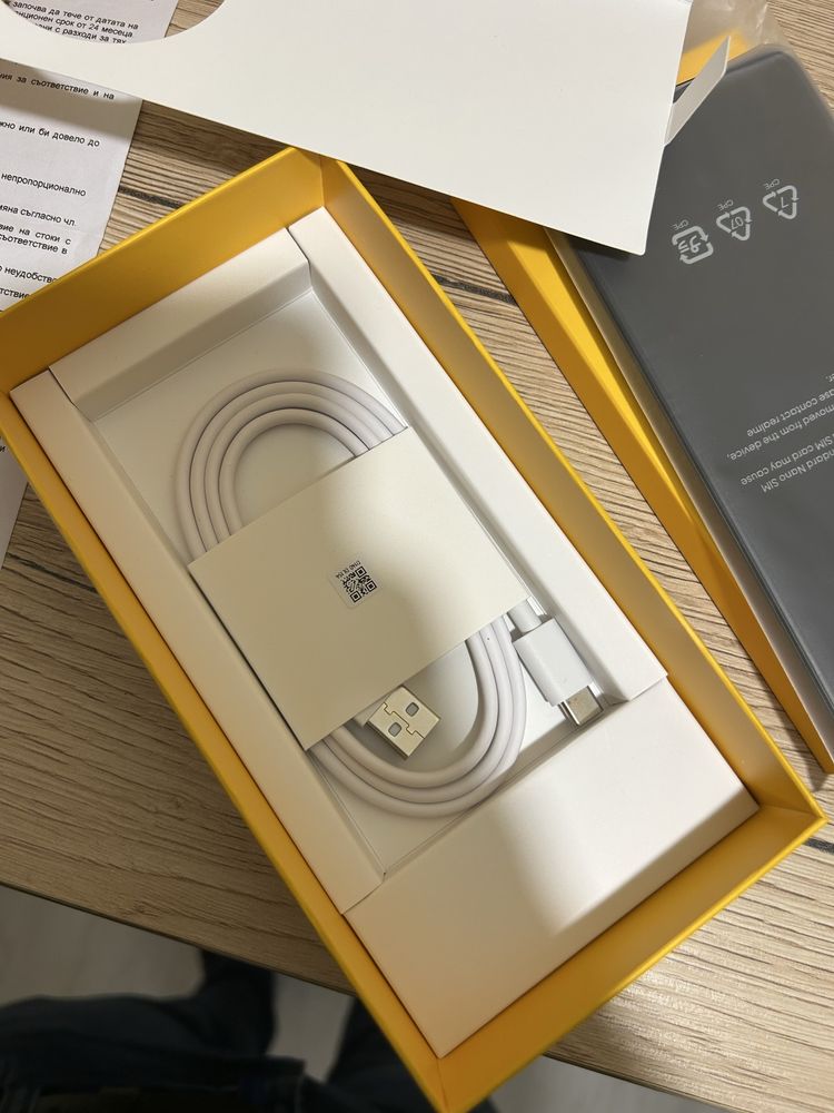 НОВ телефон Realme 12x 5g 128gb 3години гаранция