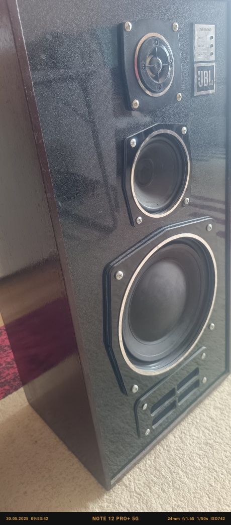 Продаю колонки s90B