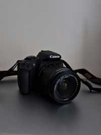 Aparat foto DSLR Canon EOS 2000D