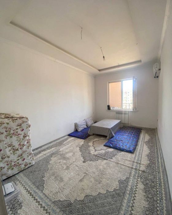 Срочна сотилади Янгидархон 3-хонали