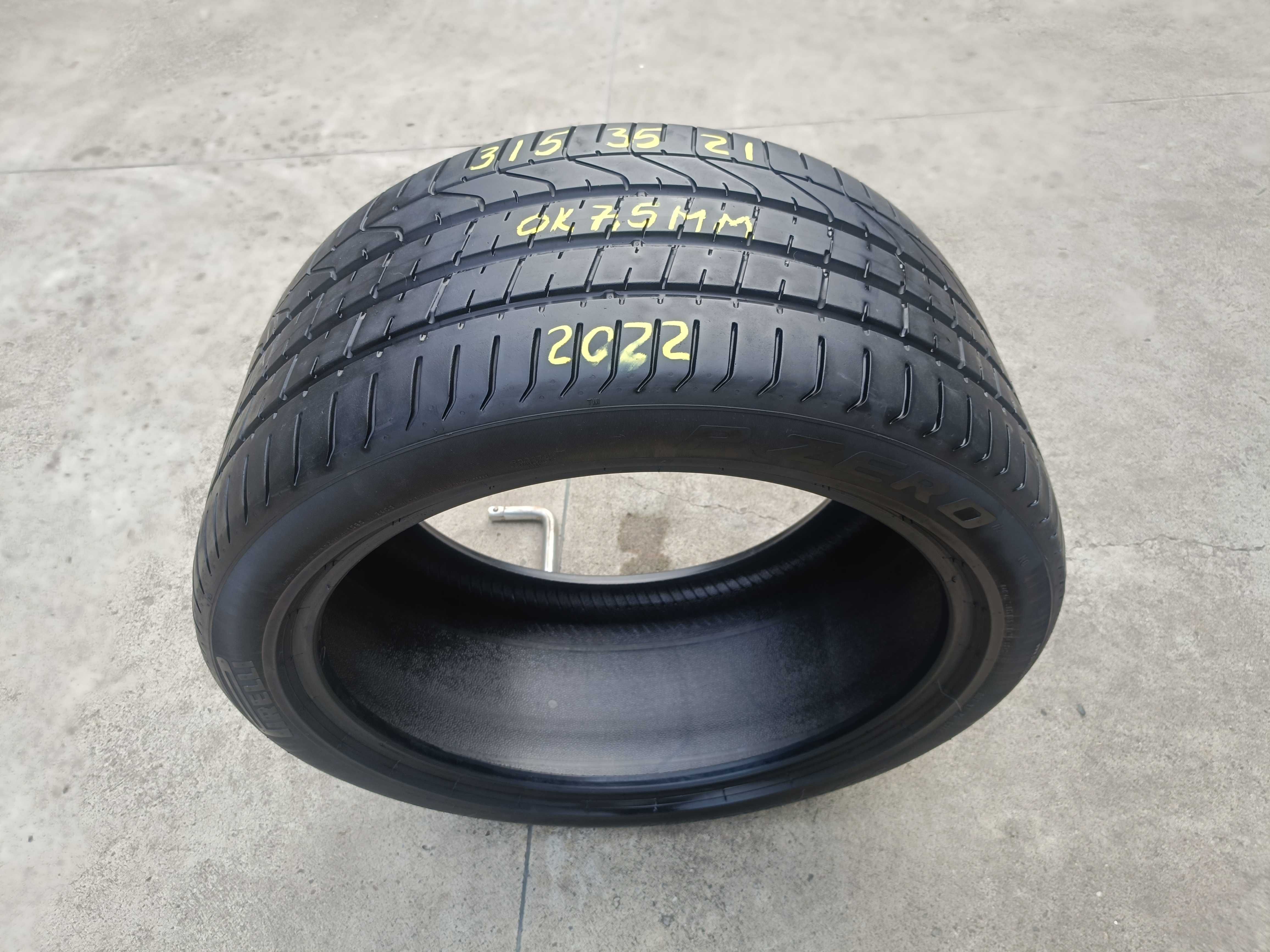 O anvelopa de vara 315 35 21 pirelli p zero cu 7,5 mm dot 2022