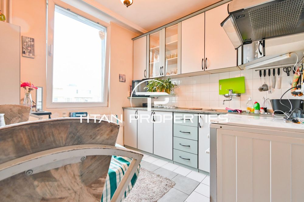 Дава се под наем Тристаен апартамент в София, Зона Б-18 - 118 кв.м за 650 € - Снимка #3