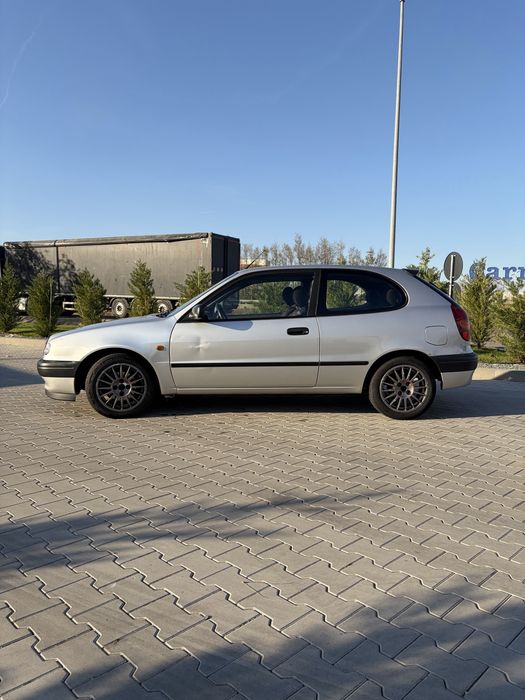 Toyota corolla E11 1996