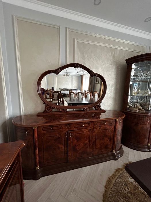 Продаю комплект итальянской мебели в связи с переездом