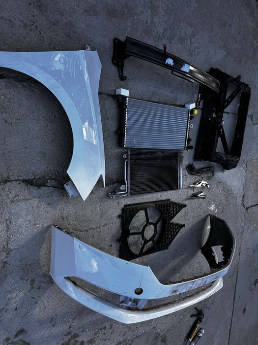 Bară fată.aripă dreapta față radiatoare tragher armstura skoda fabia 3
