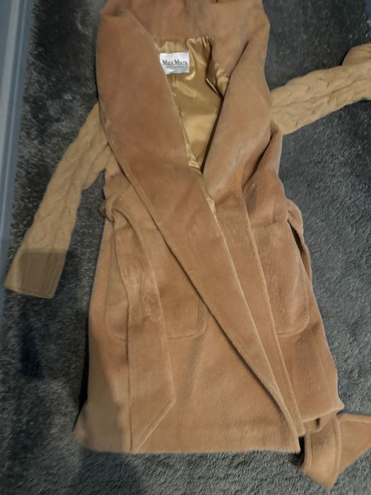 Бежово Палто Max Mara
