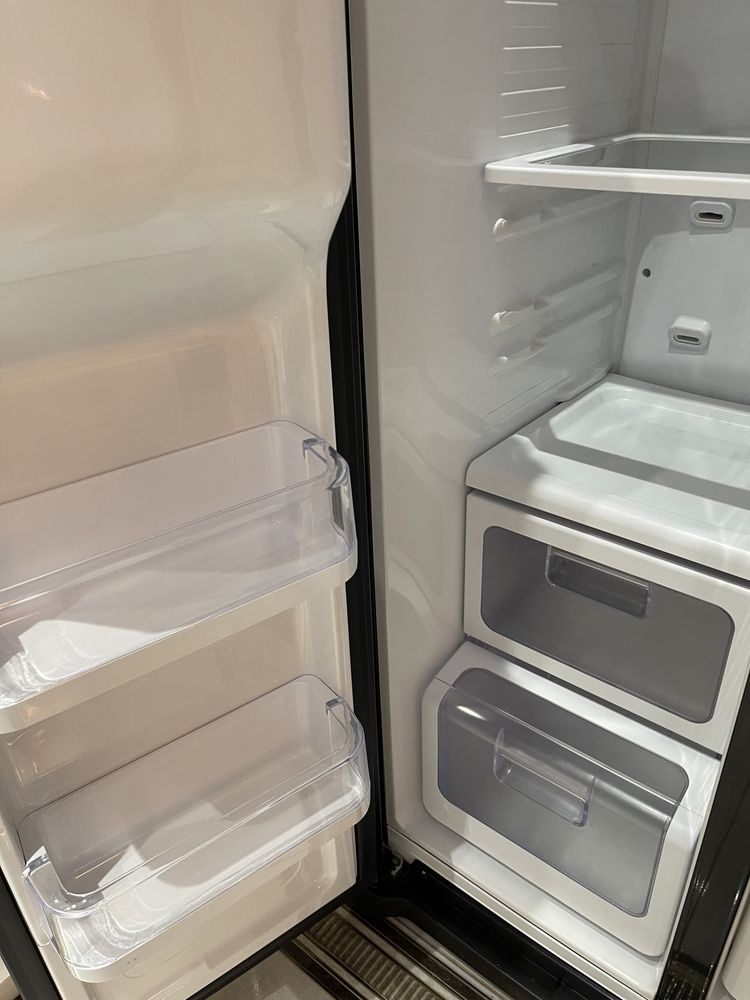 Холодильник Самсунг сайд-бай-сайд