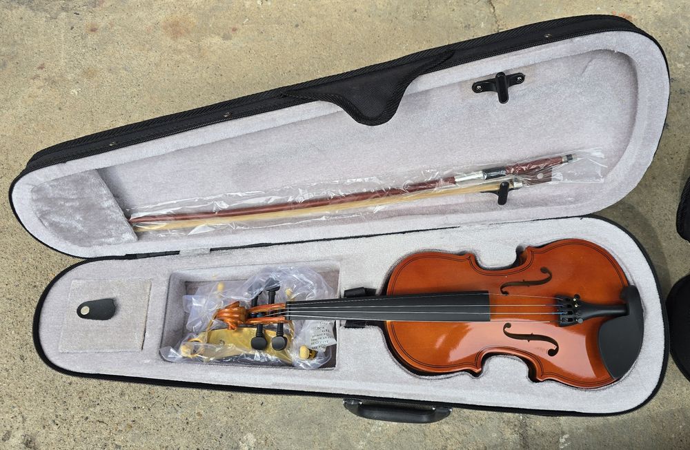 Цигулки/големи и малки/НОВИ/