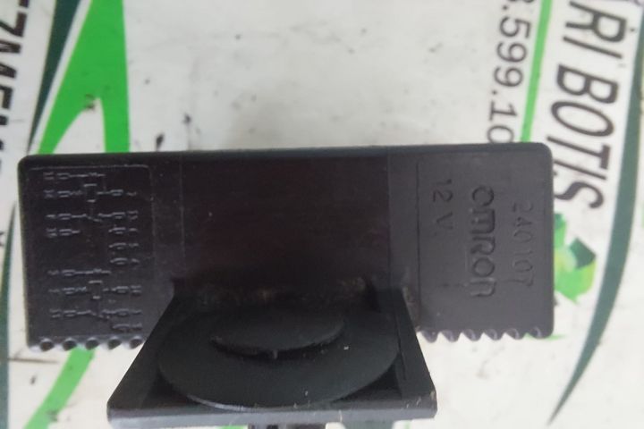 Releu Peugeot 307 prima generatie (facelift)