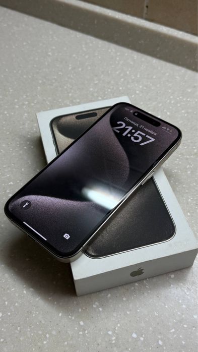 iPhone 15 pro. Natural Titanium