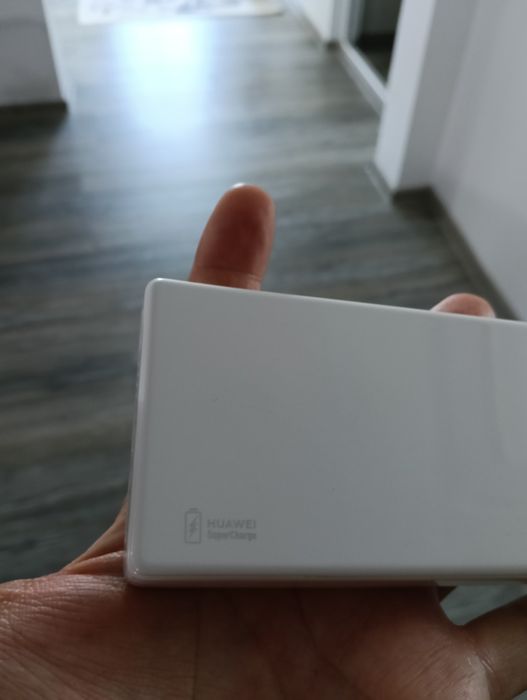 Huawei Nova 9 accesorii originale (sănătate baterie 80%)
