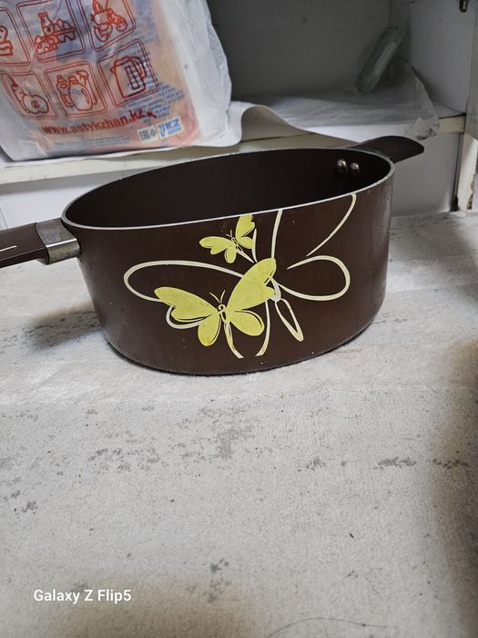 Продам набор кострюль