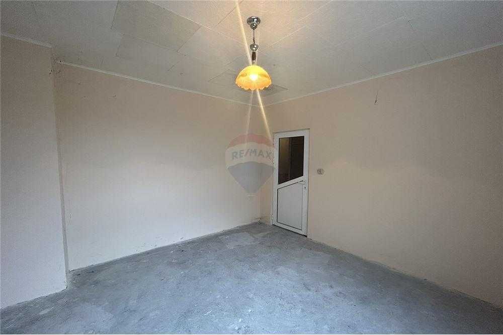 Продава се Двустаен апартамент в Русе, Чародейка - Север - 62 кв.м за 709 €/кв.м - Снимка #5