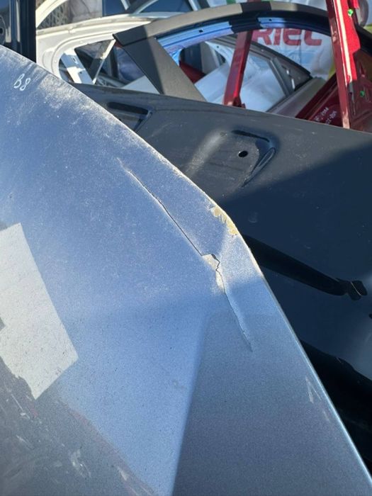 Grila / trager / proiector Volkswagen Passat B8 2015/2016/2017/2018