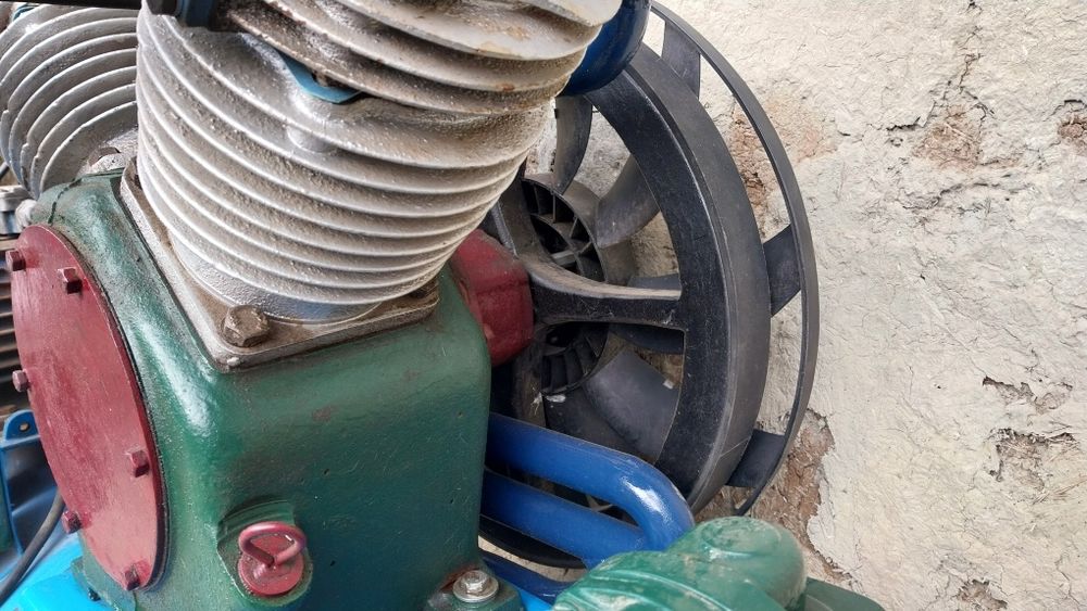 Компресор за въздух УК 50