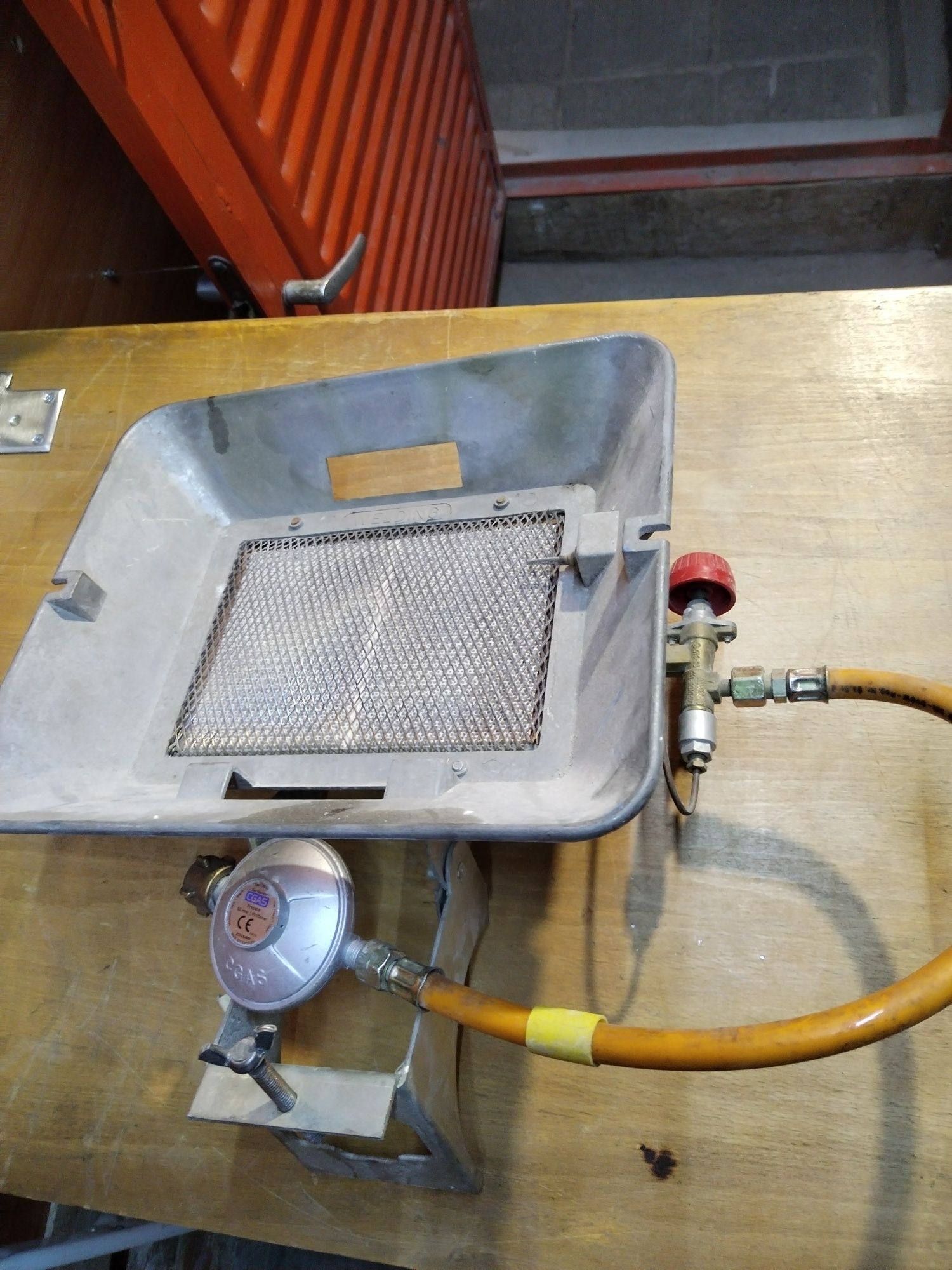 Газова пита тип печка 4,3-4,4 kw. Каравана, риболов.