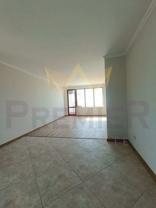 Продава се Тристаен апартамент в Варна, Виница - 134 кв.м за 1742 €/кв.м - Снимка #2