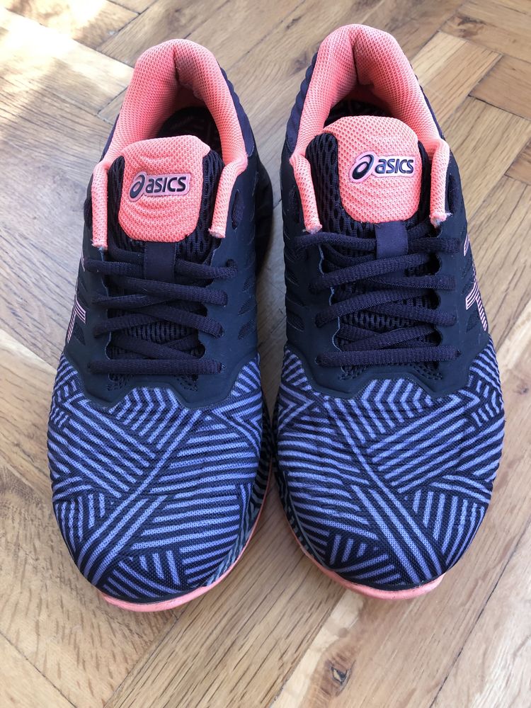 Маратонки ASICS FuzeX 38