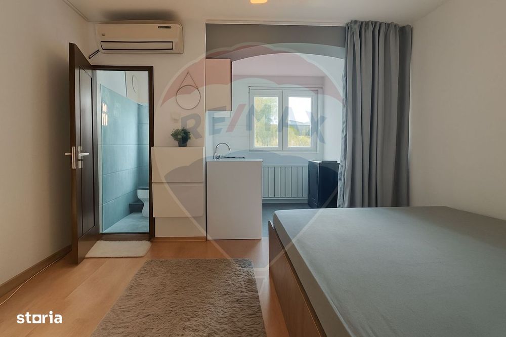 Garsonieră 15 mp utili + boxa 15 mp • mobilat • bloc cu lift • Titan