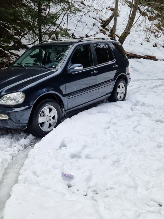 Mercedes-Benz ML Autoutilitara