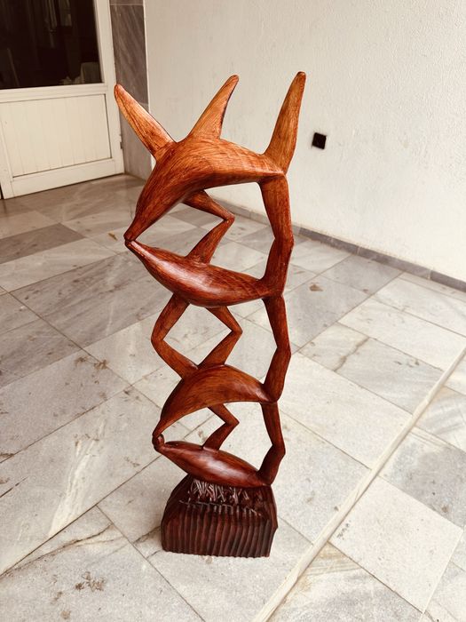 Ръчно издялана дървена скулптура – внесена от Дания (105×30 см)