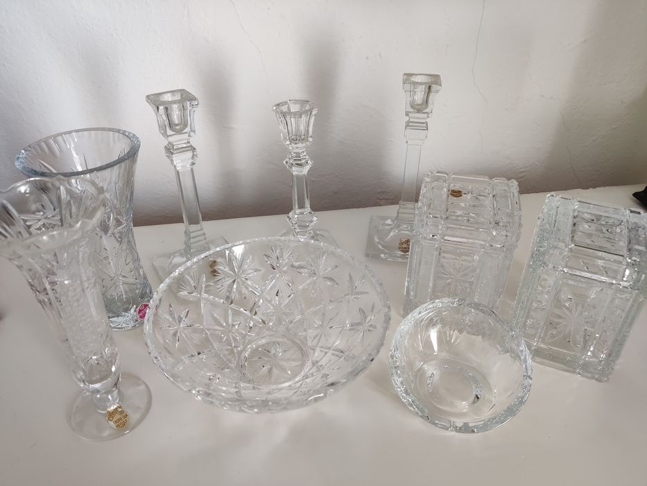 Set decorativ din cristal – vaze, sfeșnice și boluri elegante - Brasov