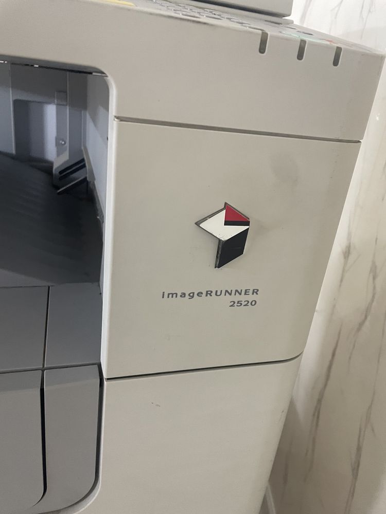 Canon Image Runner 2520
