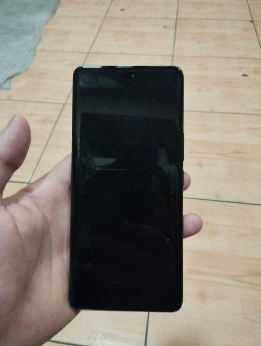 Honor  x9c  holati ideal karobka dakument Yangi 15 kun ishlatilgan