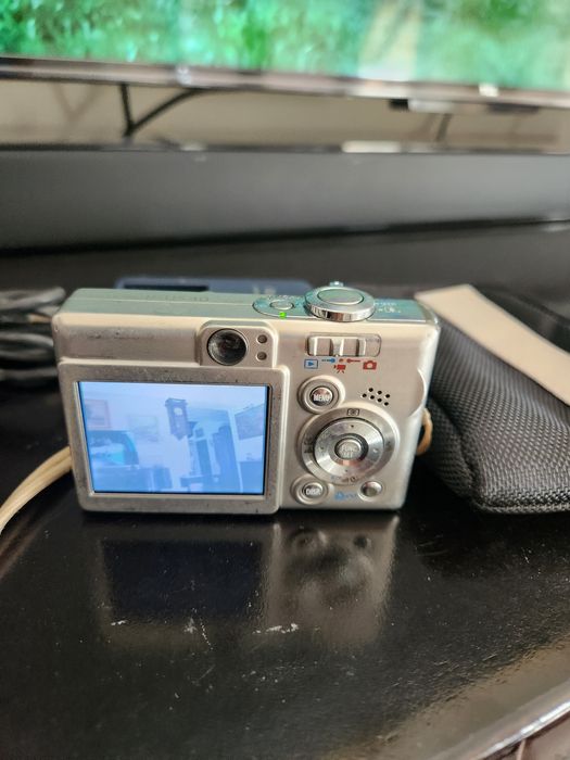 Cameră foto video CANON Ixus 40,perfect funcțională.