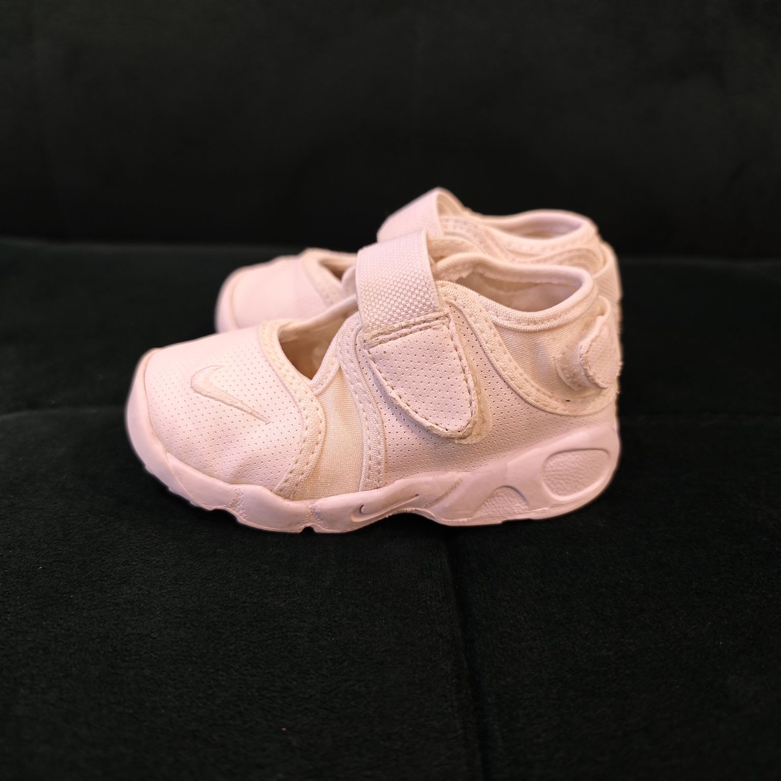 Сандали Nike размер 21| 11.5 см